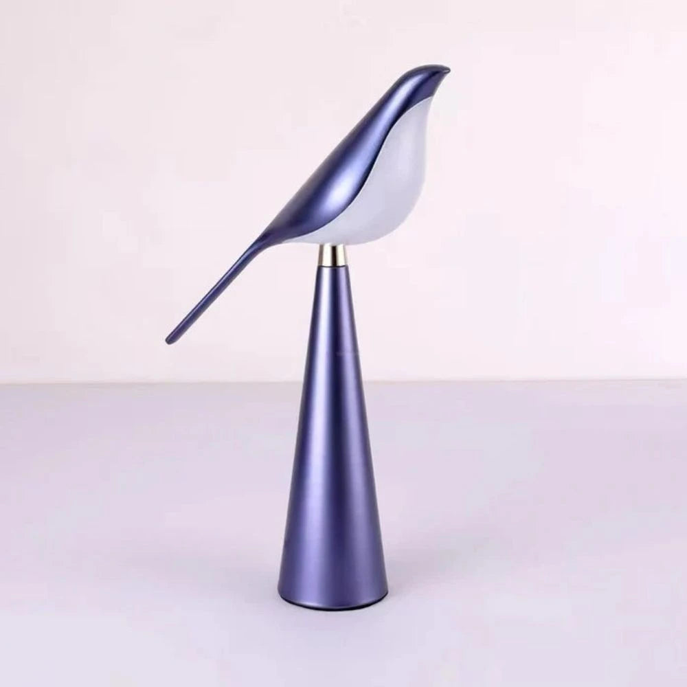 Serene Magpie Light