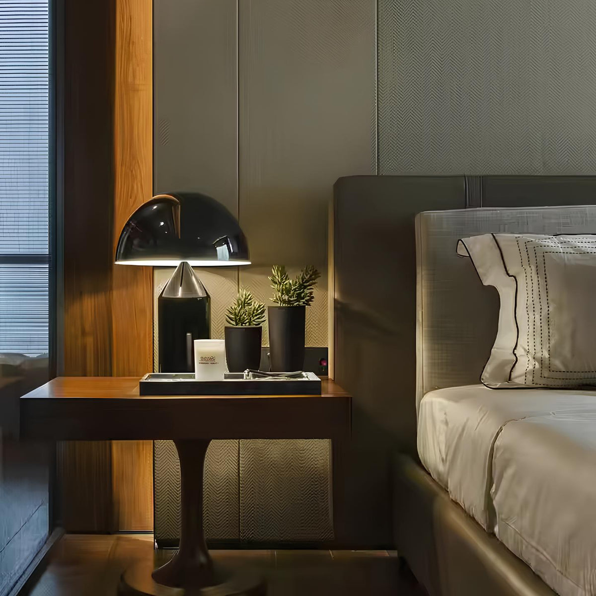 Aurelia™ Table Lamp